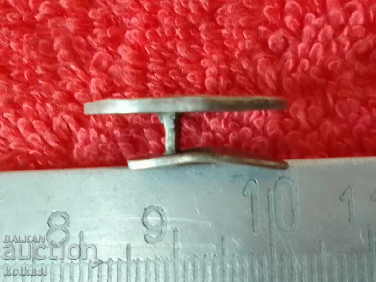 Auction Old button badge BUTONEL VISITOR 4-10 October 1969 Milan Auction Old button badge BUTONEL VISITOR 4-10 October 1969 Milan