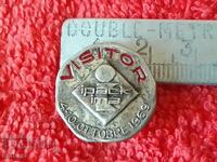 Vechi insignă buton VISITOR 4-10 octombrie 1969 Milano