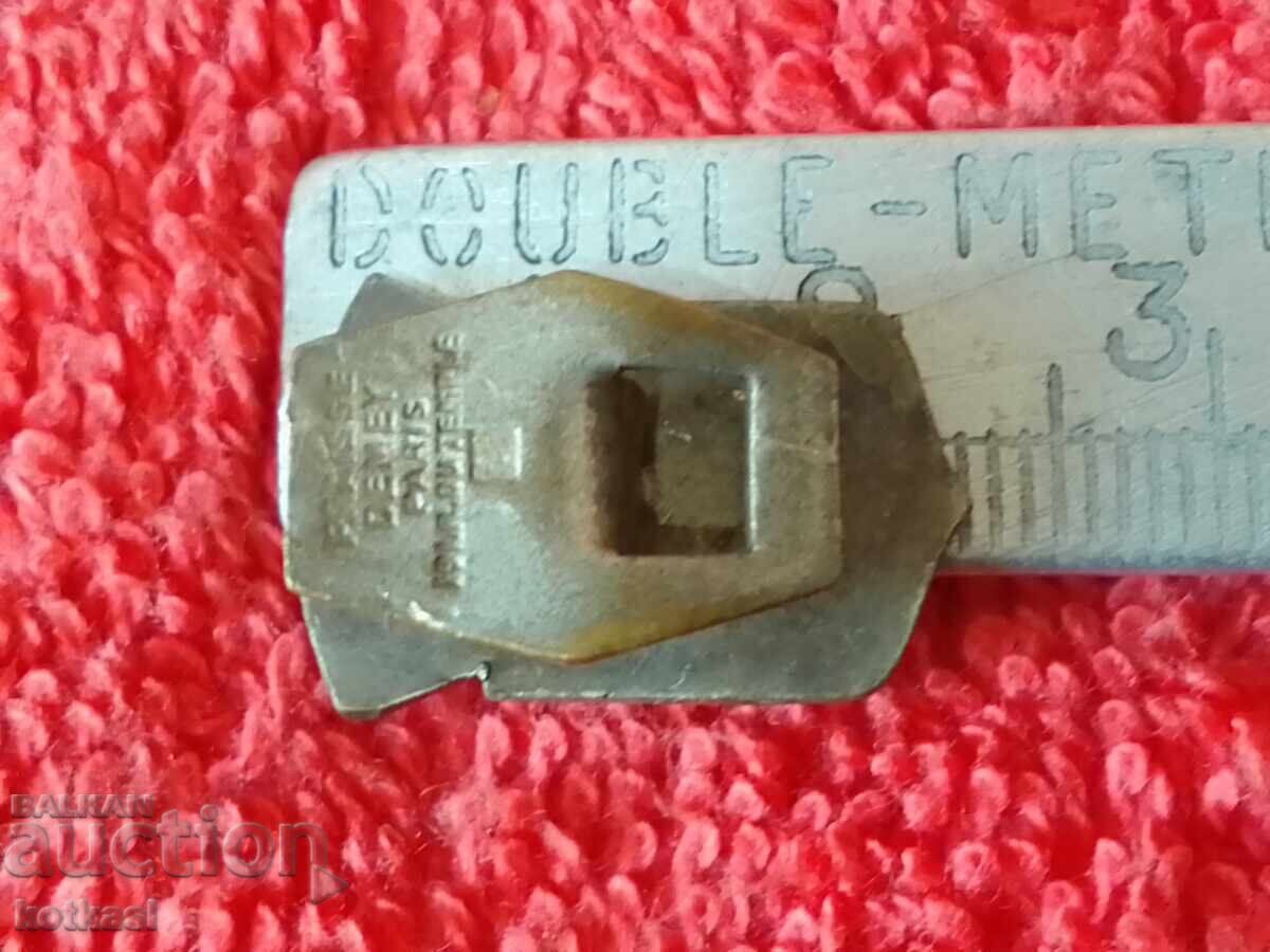 Old France university buttonel badge marked OSSU with price 10.50 BGN | € 5.37 Old France university buttonel badge marked OSSU with price 10.50 BGN | € 5.37