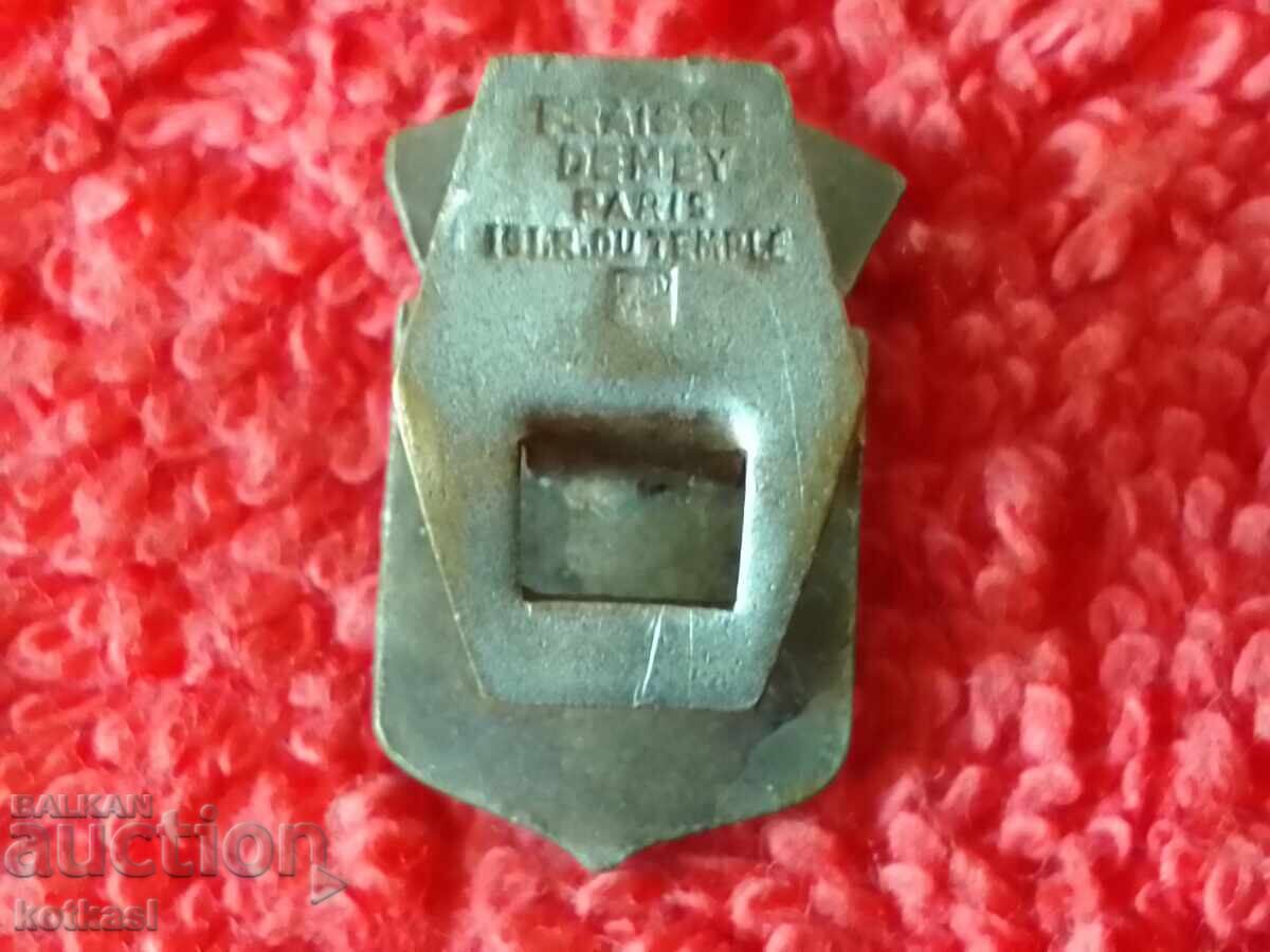 Delivery of Old France university buttonel badge marked OSSU Delivery of Old France university buttonel badge marked OSSU