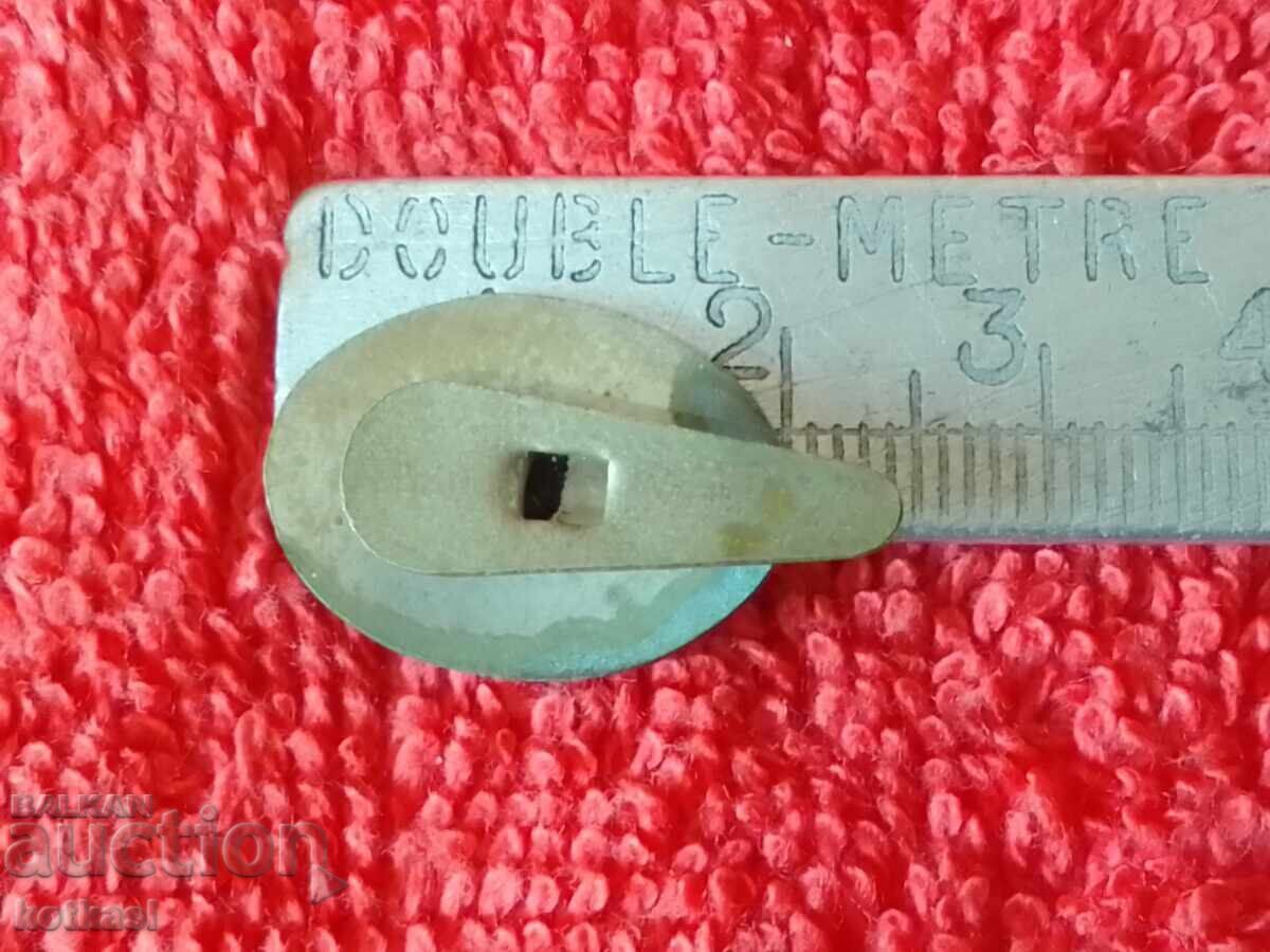 Стара метална значка бутонел Турция Лека атлетика TMTST с цена € 3.32 | 6.49 лв. Стара метална значка бутонел Турция Лека атлетика TMTST с цена € 3.32 | 6.49 лв.