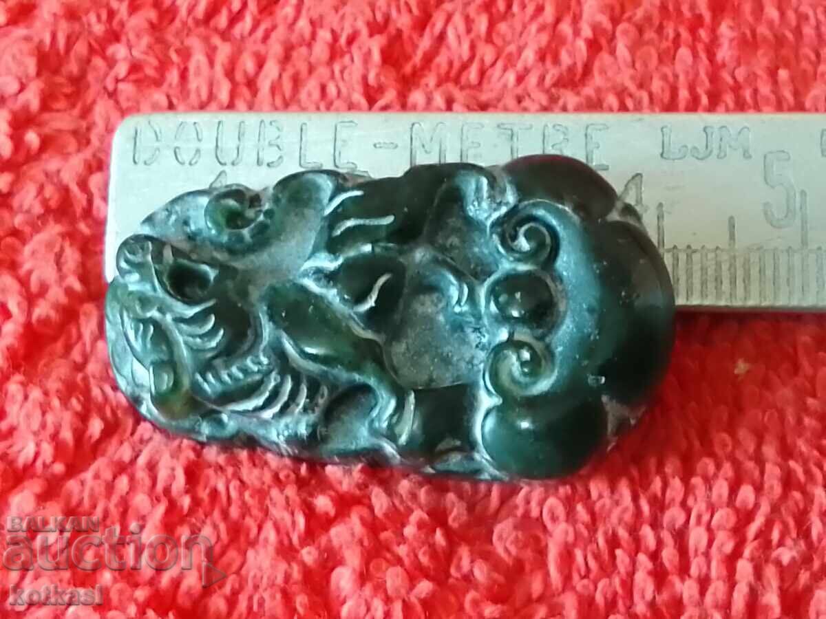 Μενταγιόν χαρακτικής με φυσικό νεφρίτη με τιμή 125.50 BGN | € 64.17 Μενταγιόν χαρακτικής με φυσικό νεφρίτη με τιμή 125.50 BGN | € 64.17