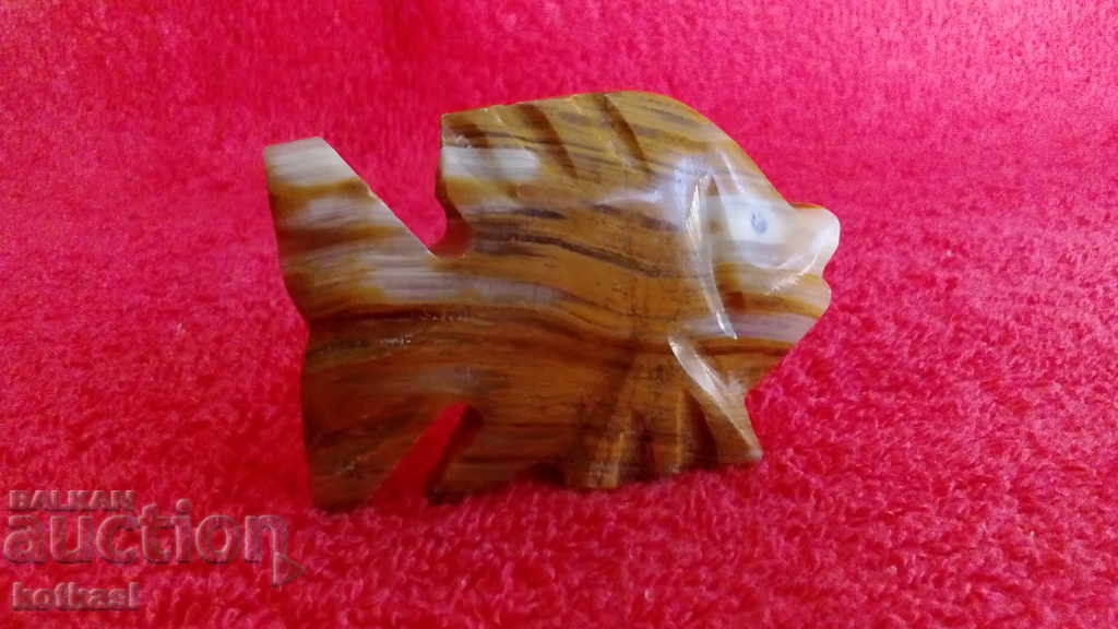 Onyx semi-precious stone Fish figure with price 25.50 BGN | € 13.04 Onyx semi-precious stone Fish figure with price 25.50 BGN | € 13.04