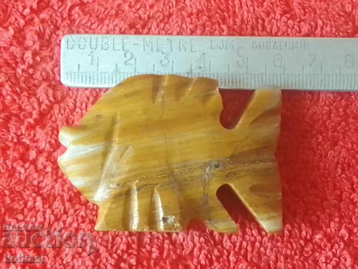 Φιγούρα ψαριού από ημιπολύτιμους λίθους Onyx Φιγούρα ψαριού από ημιπολύτιμους λίθους Onyx