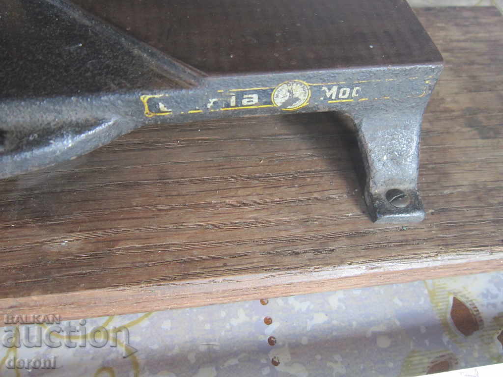 Μοναδική γερμανική μηχανή κοπής γωνίας DRGM Τρίτο Ράιχ με τιμή 200.20 BGN | € 102.36 Μοναδική γερμανική μηχανή κοπής γωνίας DRGM Τρίτο Ράιχ με τιμή 200.20 BGN | € 102.36