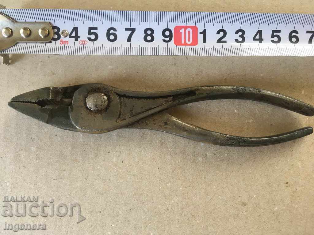 VINTAGE SOVIET LOCKING PLIERS (CHIRAK)