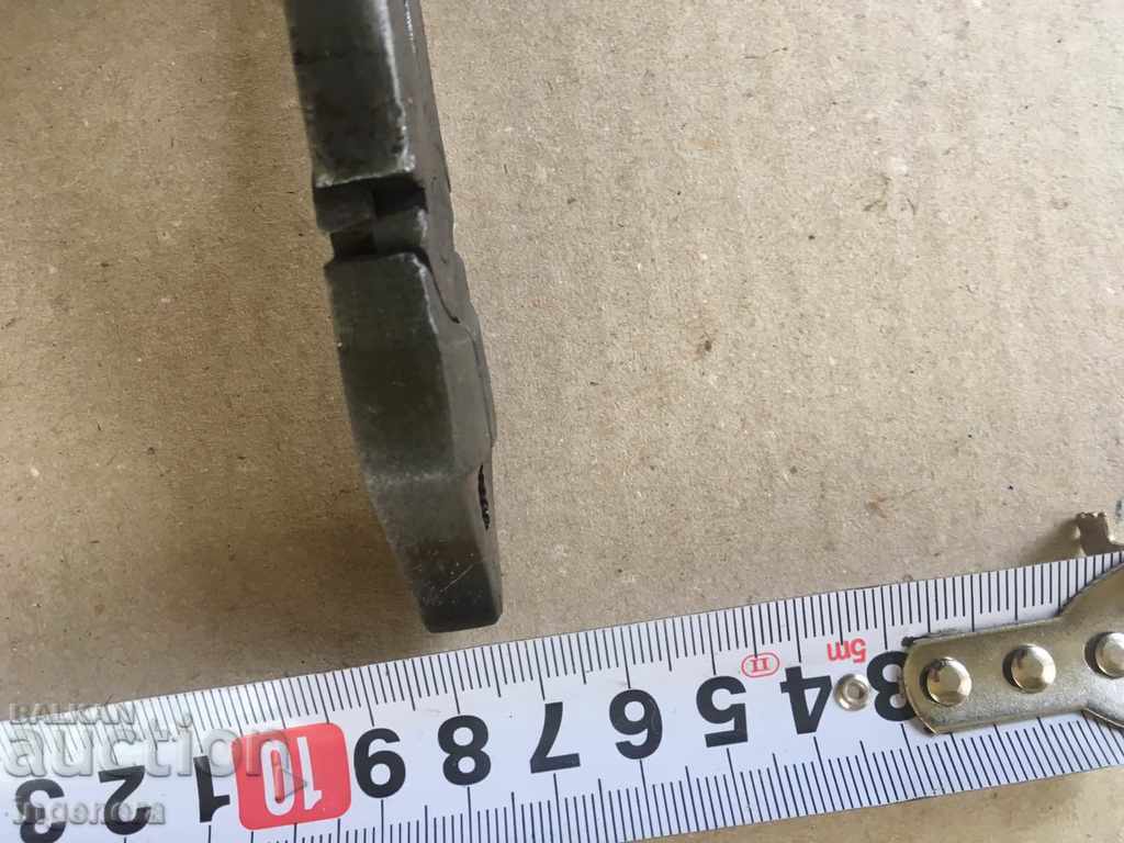 Livrarea VECHIU UNIVERSAL DE FABRICARE Clesti BULGARIA