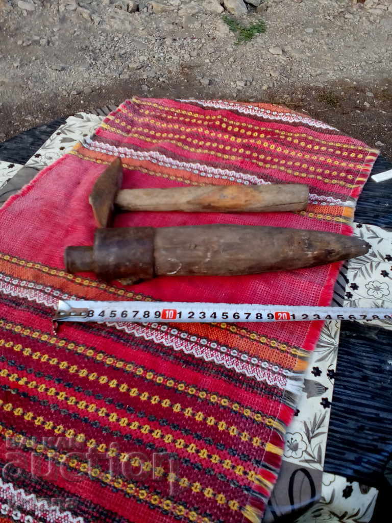 Ζαμπόν και άκμονα, κιτ τρίψιμο μαλλιών με τιμή 32.00 BGN | € 16.36 Ζαμπόν και άκμονα, κιτ τρίψιμο μαλλιών με τιμή 32.00 BGN | € 16.36