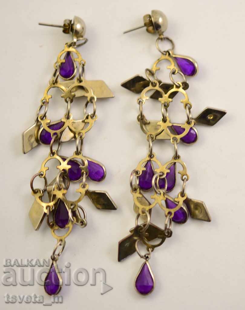 Cercei cu preț 3.00 BGN | € 1.53 Cercei cu preț 3.00 BGN | € 1.53