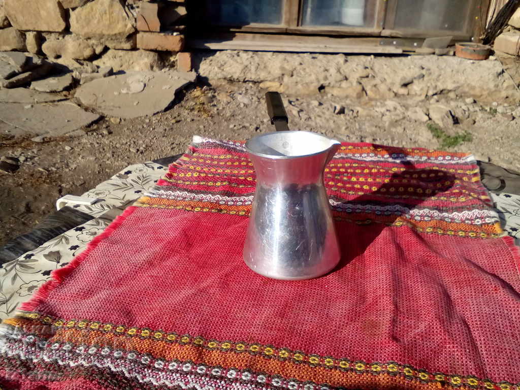 Παλιά πίδακα αλουμινίου με τιμή 16.00 BGN | € 8.18 Παλιά πίδακα αλουμινίου με τιμή 16.00 BGN | € 8.18