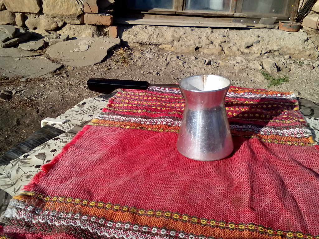 Δημοπρασία Παλιά πίδακα αλουμινίου Δημοπρασία Παλιά πίδακα αλουμινίου