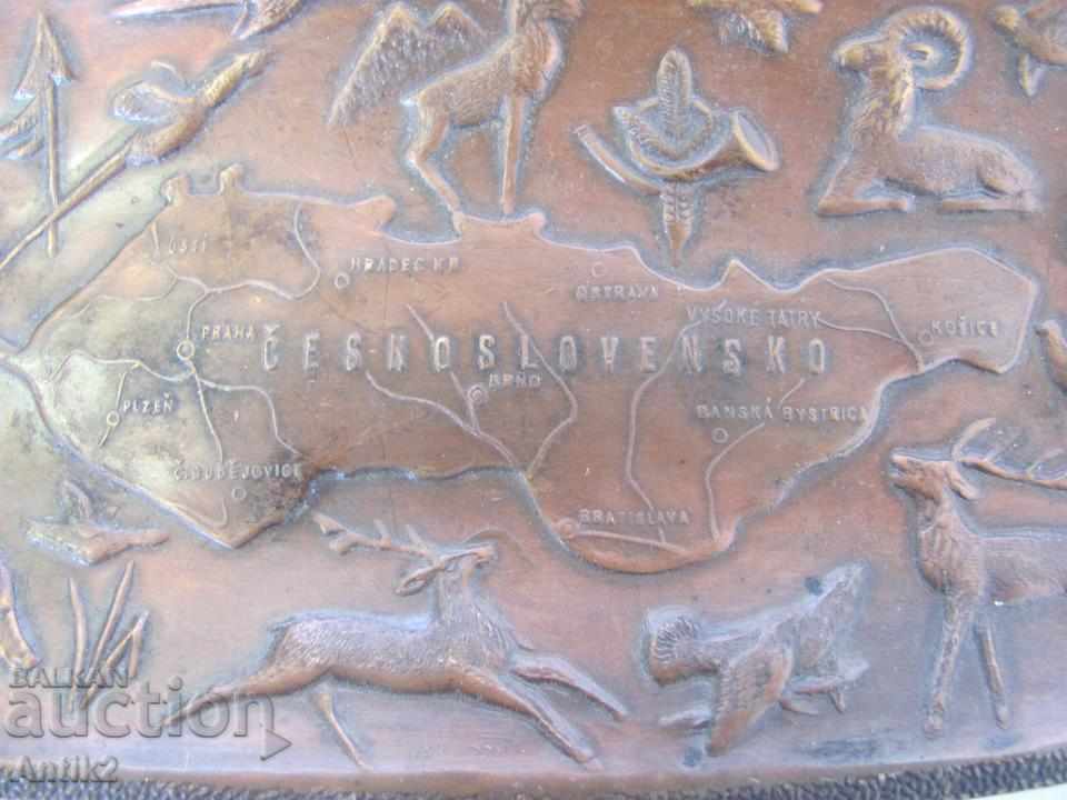 Delivery of Star Hunting Advertising Ashtray Czechoslovakia Delivery of Star Hunting Advertising Ashtray Czechoslovakia