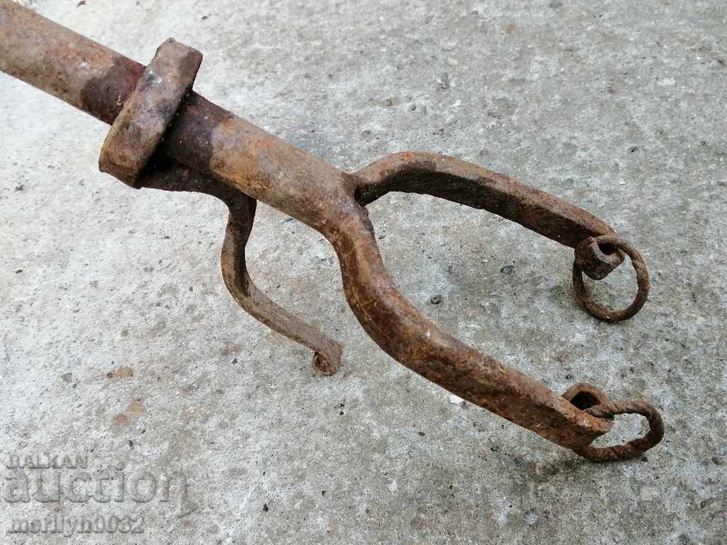 Auction Hand-woven wedge of wrought iron wrought iron approx Auction Hand-woven wedge of wrought iron wrought iron approx