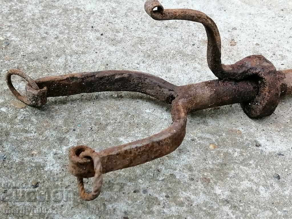 Delivery of Hand-woven wedge of wrought iron wrought iron approx Delivery of Hand-woven wedge of wrought iron wrought iron approx