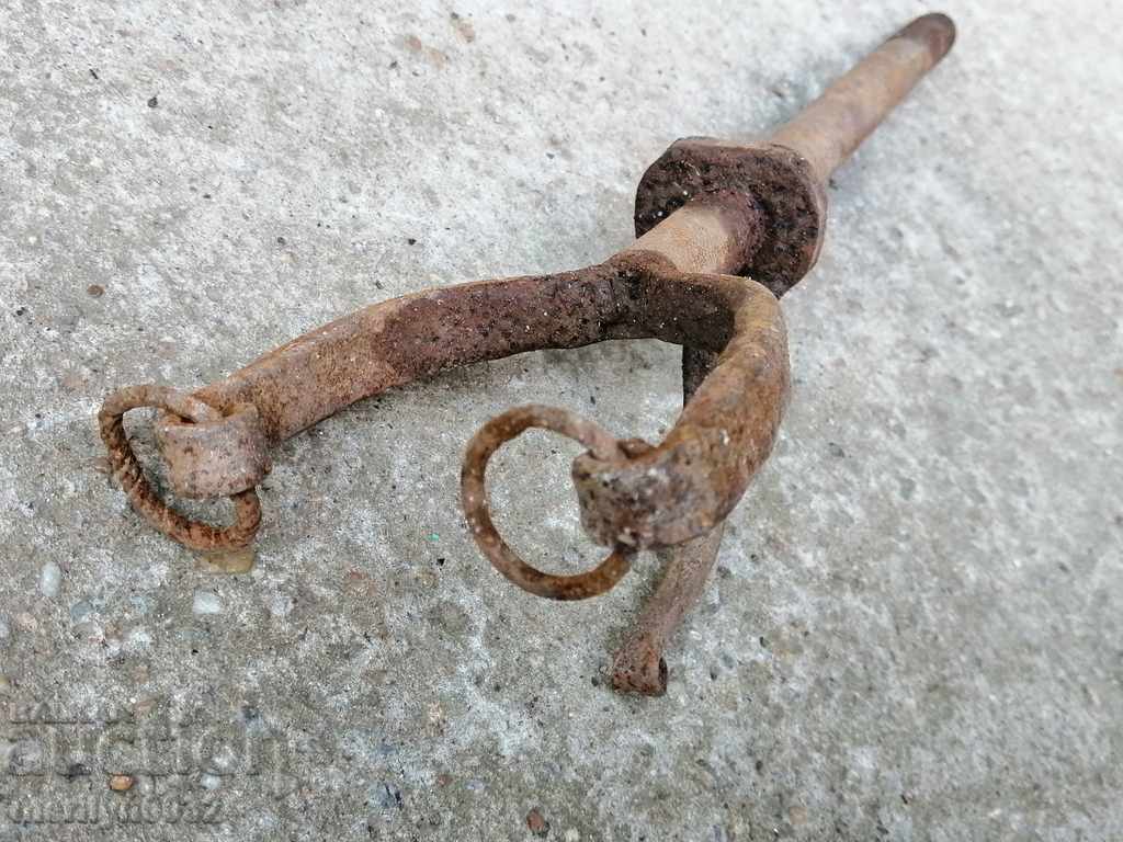 Hand-woven wedge of wrought iron wrought iron approx - 7 Hand-woven wedge of wrought iron wrought iron approx - 7