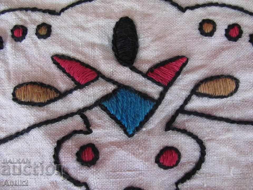 Delivery of 1900s Textile Art Nouveau Secession, hand embroidery Delivery of 1900s Textile Art Nouveau Secession, hand embroidery