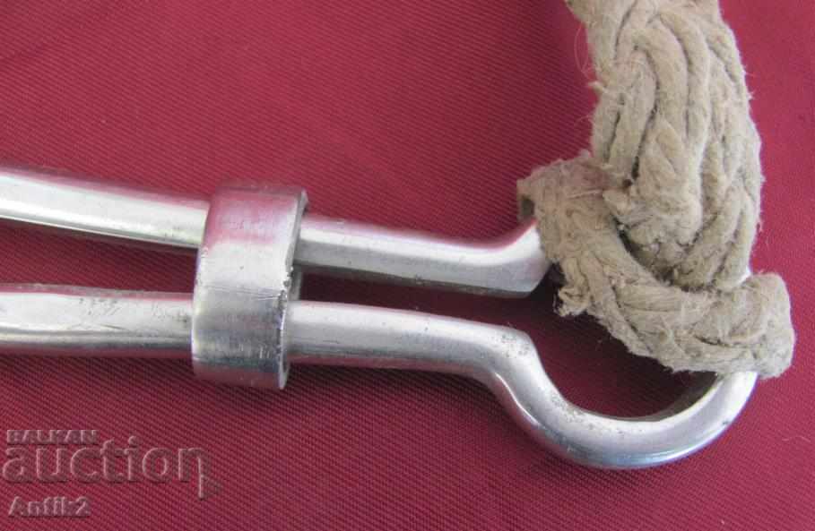 30's Antique Bull Runner Tool - 5 30's Antique Bull Runner Tool - 5