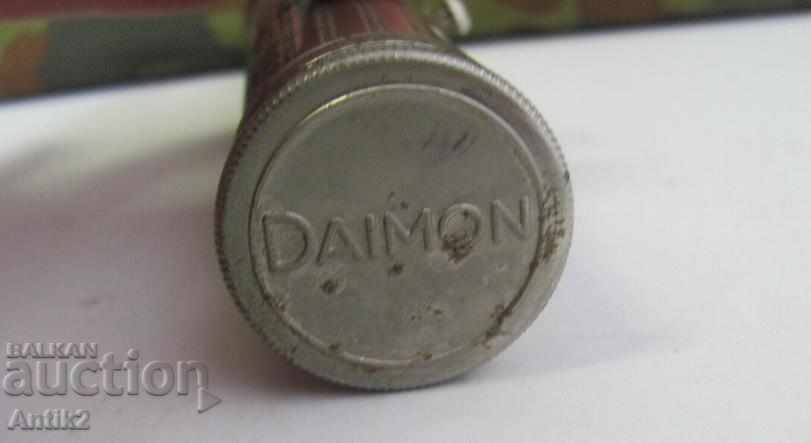 Auction WWII Soldier Flashlight DAIMON Auction WWII Soldier Flashlight DAIMON