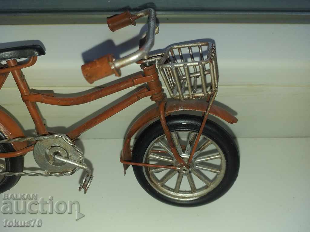BIKE BIKE TOY MODEL with price 35.00 BGN | € 17.90 BIKE BIKE TOY MODEL with price 35.00 BGN | € 17.90