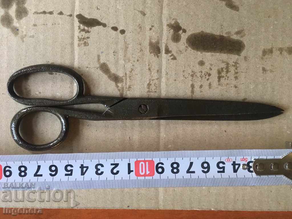 Delivery of SCISSORS OLD OLD MARKING