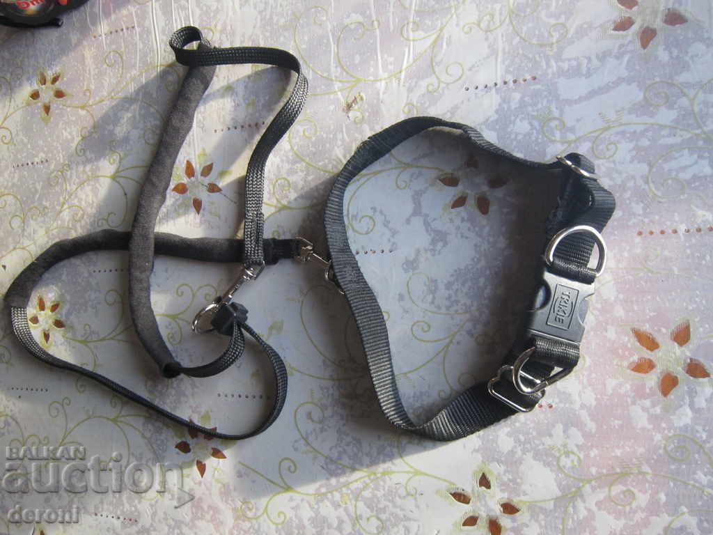 Delivery of A collar strap is a reason for a Trixie dog Delivery of A collar strap is a reason for a Trixie dog