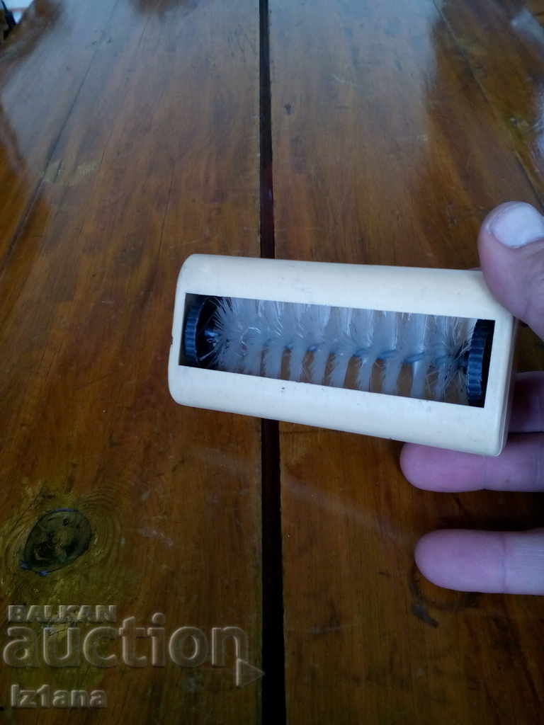 Auction  Old BDZ table cleaner