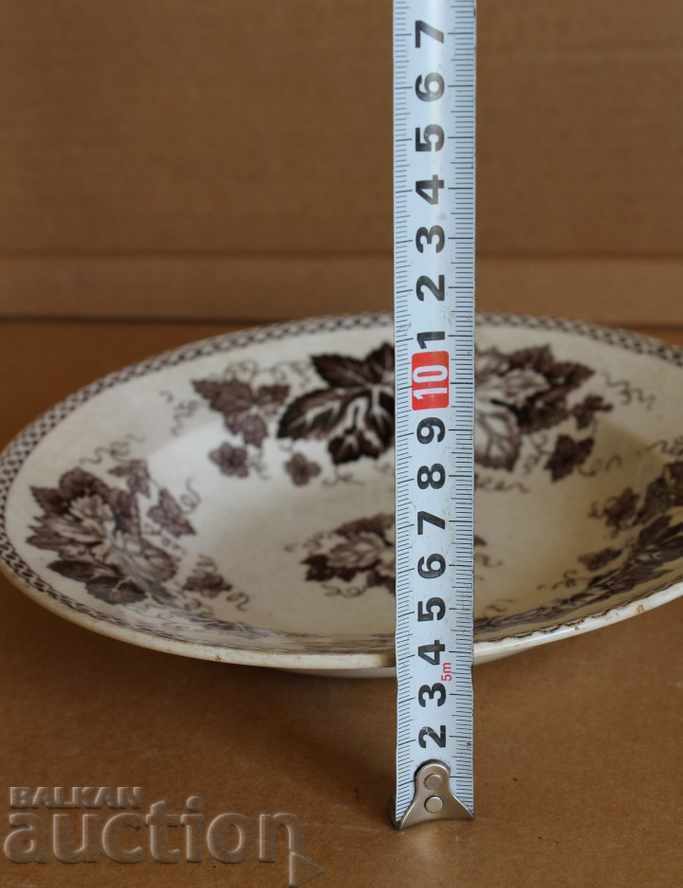 . 19th Century Porcelain Plate Marked - 7 . 19th Century Porcelain Plate Marked - 7