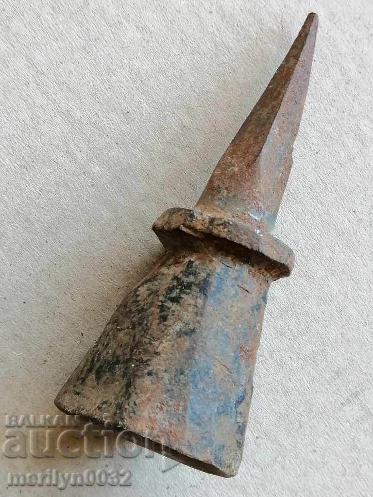 A primitive anvil for pinning hair - 7 A primitive anvil for pinning hair - 7
