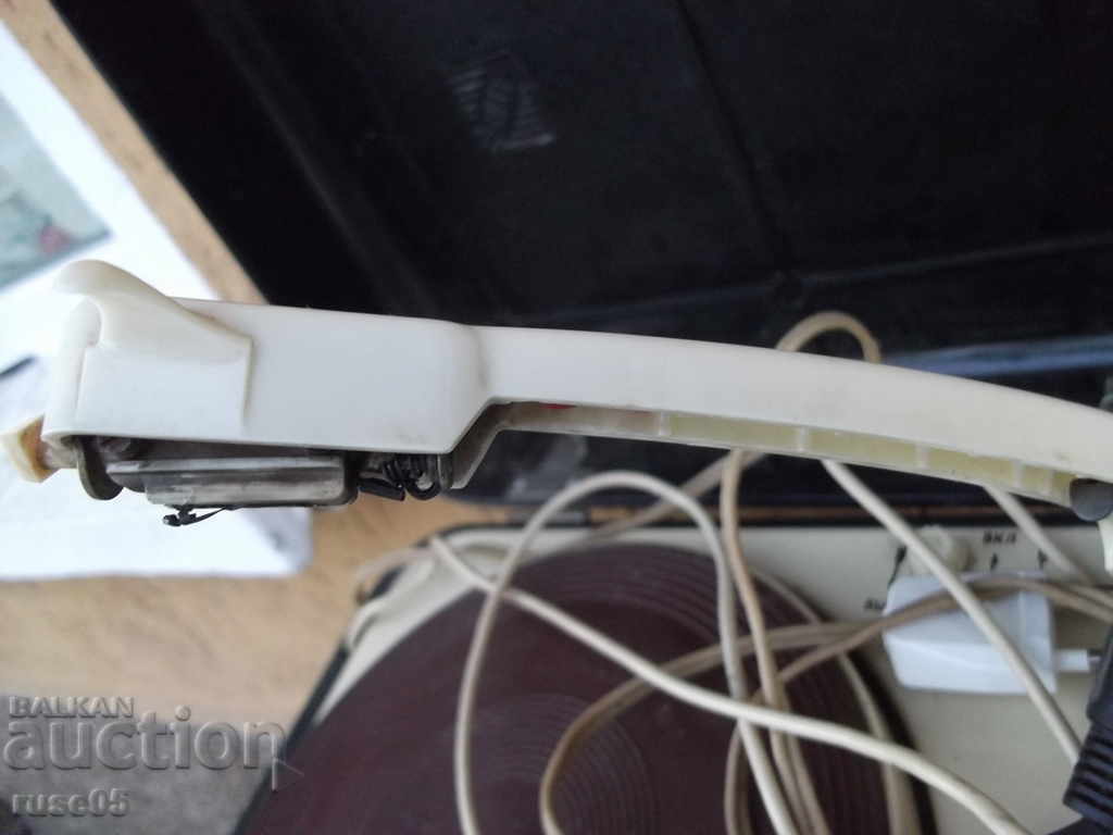 Delivery of Gramophone "Concert - MMZ - 1961" Soviet worker Delivery of Gramophone "Concert - MMZ - 1961" Soviet worker