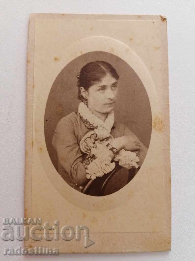 Fotografie pe carton Mari Dobresko pentru Plevna Fotografie pe carton Mari Dobresko pentru Plevna