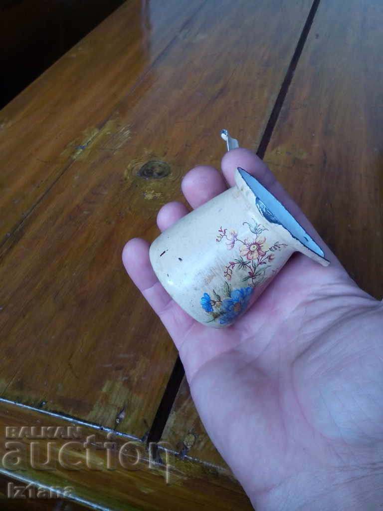 Delivery of Old enamel jesse Delivery of Old enamel jesse