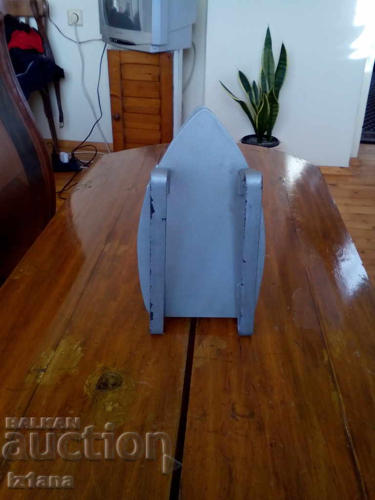 An old iron stand - 6 An old iron stand - 6