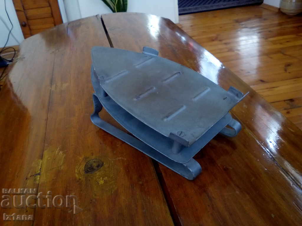 An old iron stand - 7 An old iron stand - 7