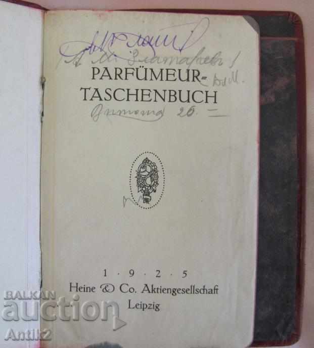 1925. Director PARFUMEUR TASCHENBUCH Germania cu preț 110.00 BGN | € 56.24 1925. Director PARFUMEUR TASCHENBUCH Germania cu preț 110.00 BGN | € 56.24