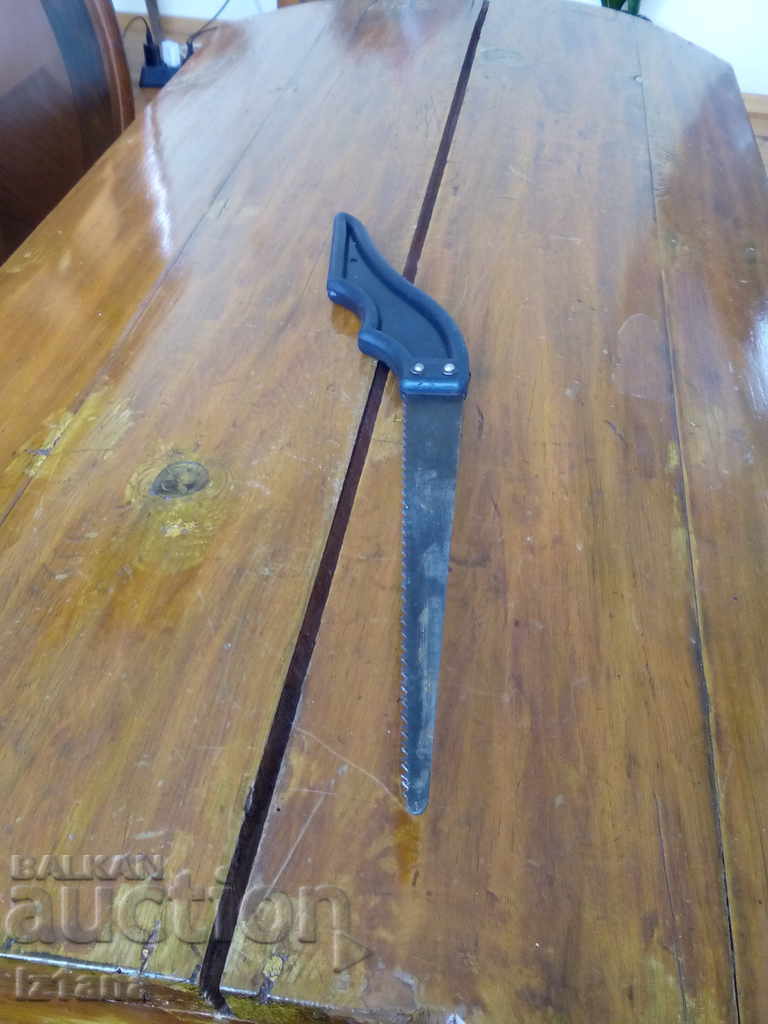 An old saw, a saw with price 14.00 BGN | € 7.16 An old saw, a saw with price 14.00 BGN | € 7.16