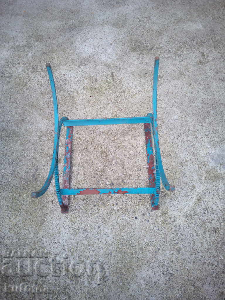 Auction Old barrel stand- 2 counts Auction Old barrel stand- 2 counts