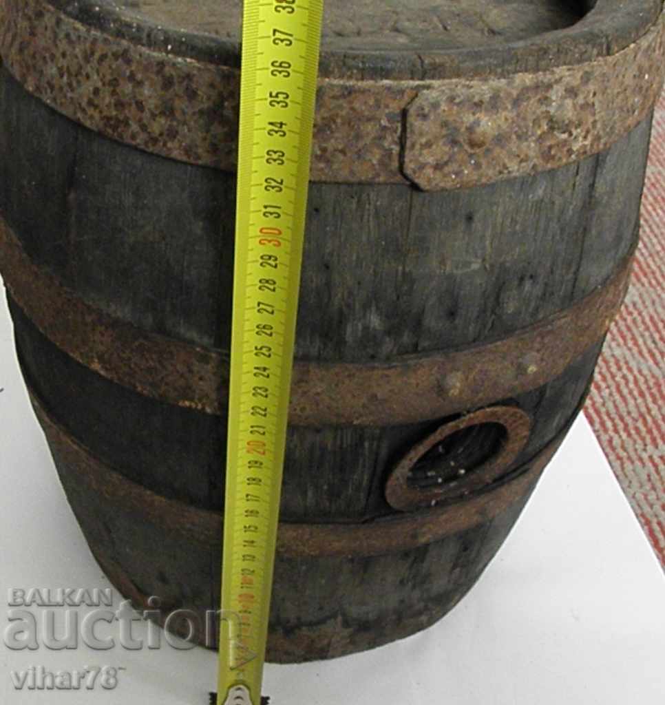 Delivery of OLD BEER KEG WITH HAJI SLAVCHEVI BROTHERS AND CO. SEAL Delivery of OLD BEER KEG WITH HAJI SLAVCHEVI BROTHERS AND CO. SEAL