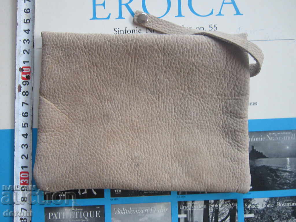 Spanish Leather Purse Waldes Purse Bag with price 15.00 BGN | € 7.67 Spanish Leather Purse Waldes Purse Bag with price 15.00 BGN | € 7.67