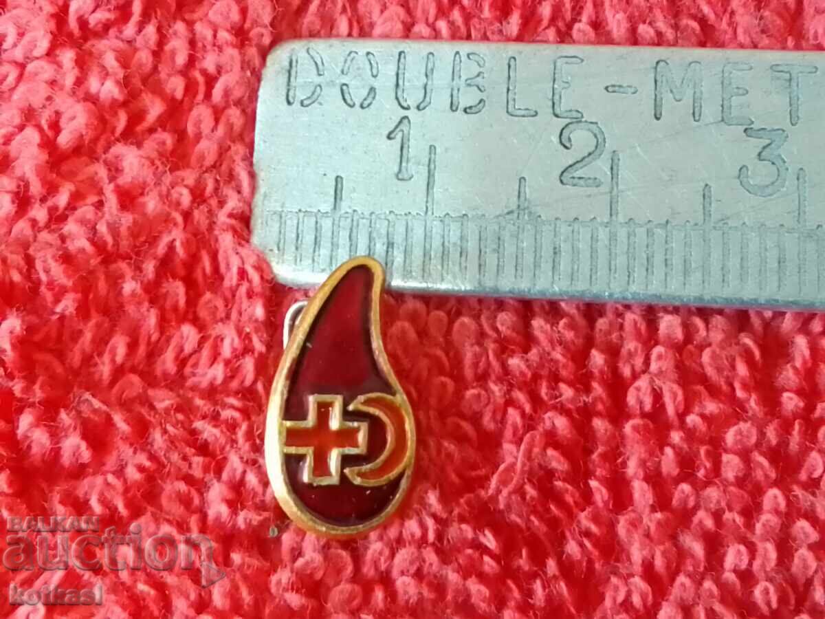 Old metal badge enamel Red Cross and Red Crescent