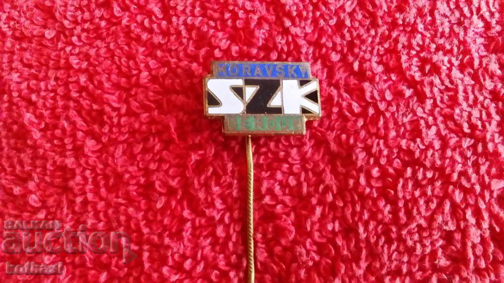 Delivery of Old solid bronze pin badge SZK MORAVSKY BEROUN Delivery of Old solid bronze pin badge SZK MORAVSKY BEROUN