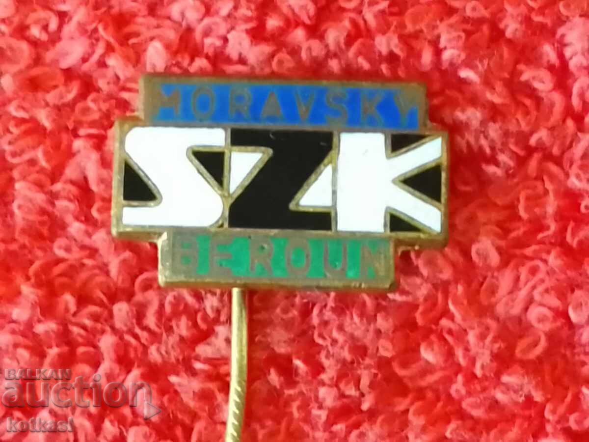 Old solid bronze pin badge SZK MORAVSKY BEROUN - 6 Old solid bronze pin badge SZK MORAVSKY BEROUN - 6