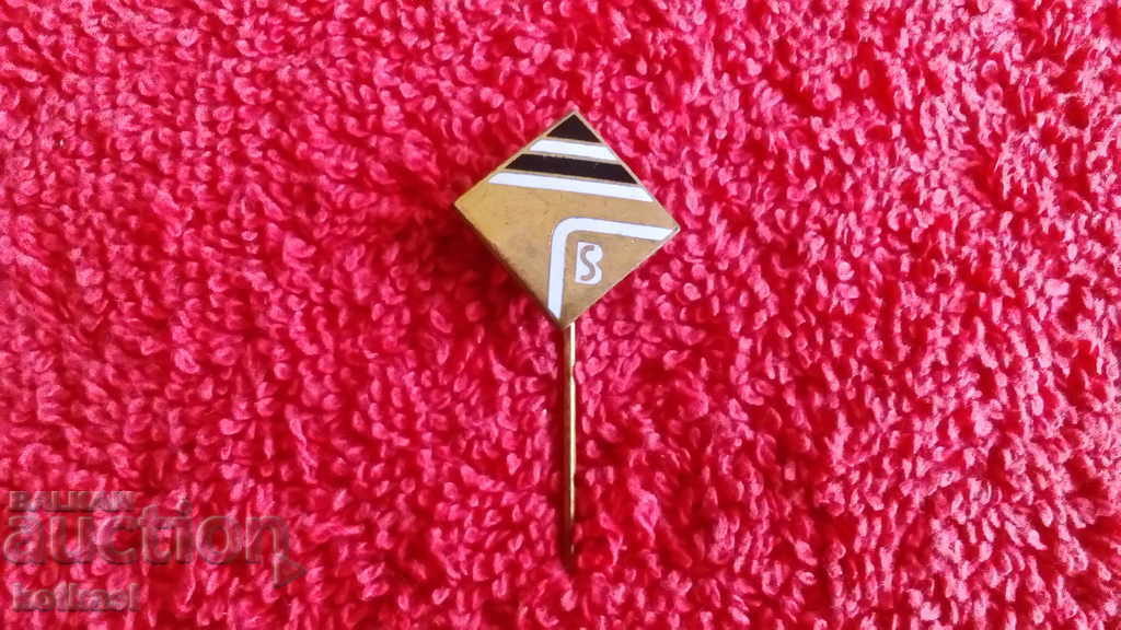 Auction Old massive badge bronze pin Auction Old massive badge bronze pin