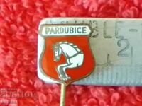 Old badge bronze pin Horse sports town PARDUBICE