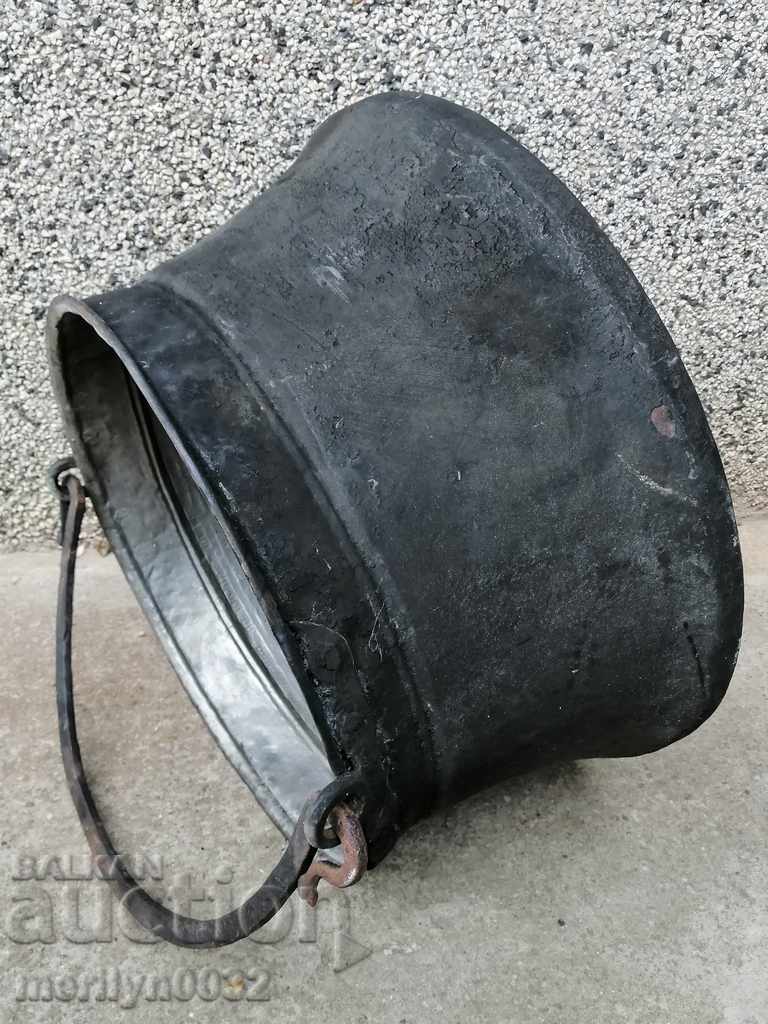 Old harania, a copper pot, a big boiler, a baker, a bumper with price 191.00 BGN | € 97.66 Old harania, a copper pot, a big boiler, a baker, a bumper with price 191.00 BGN | € 97.66