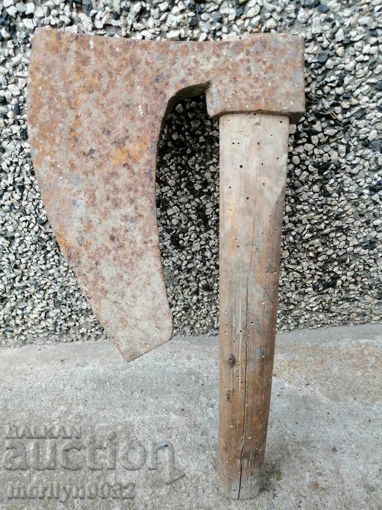 Auction  Old ax, curve topper satin hat punch