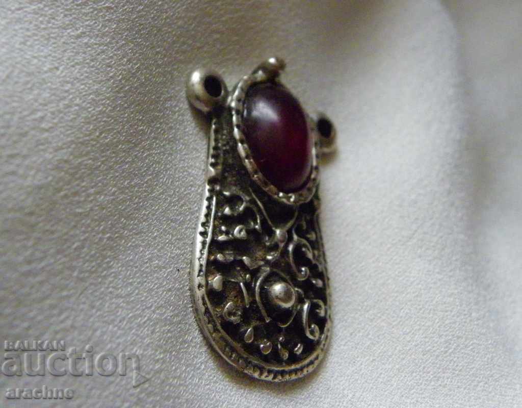 Revival silver pendant with red amber with price 55.00 BGN | € 28.12 Revival silver pendant with red amber with price 55.00 BGN | € 28.12