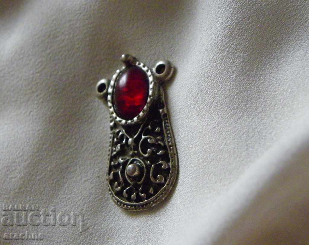 Auction Revival silver pendant with red amber Auction Revival silver pendant with red amber