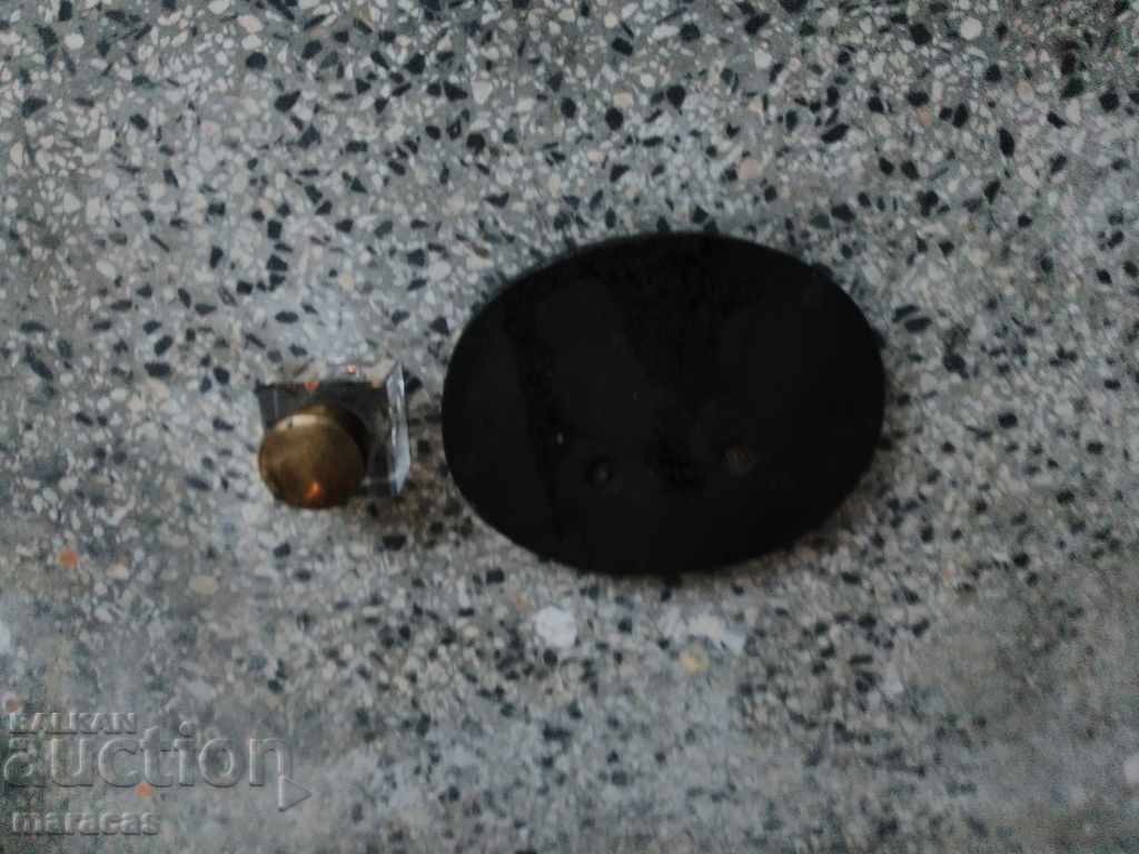 Παλιό μελανοδοχείο με τιμή € 15.34 | 30.00 BGN