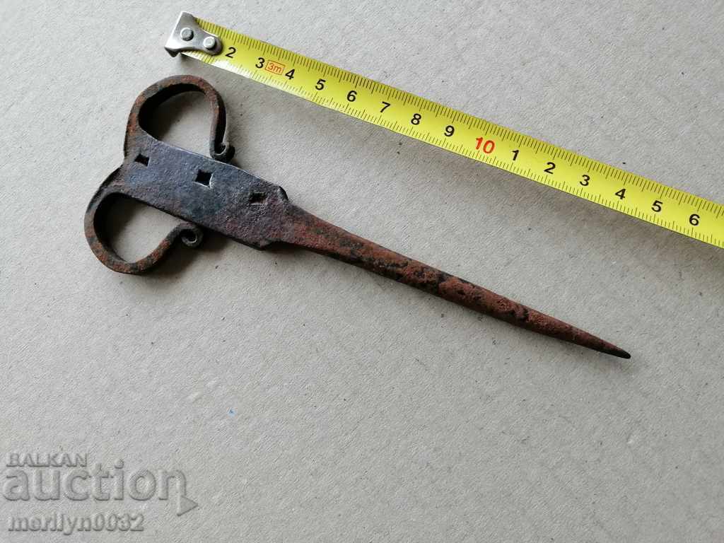 Auction Revival awl, forged skewer, wrought iron Auction Revival awl, forged skewer, wrought iron