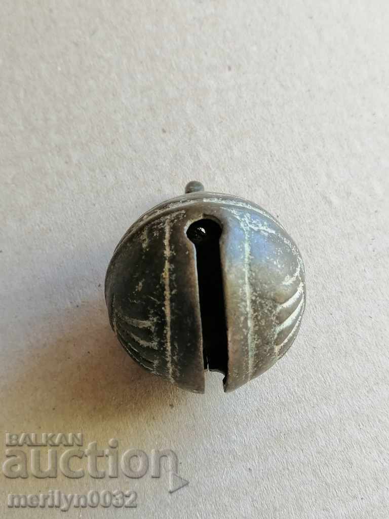 Delivery of Bronze "nut" type horse cart bell - 19th century Delivery of Bronze "nut" type horse cart bell - 19th century